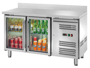 Tavolo Refrigerato Ventilato GN1/1 con 2 porte a vetri e alzatina - AK2204TNG - Temp. -2C°/+8C° - Dim. cm 136x70x95