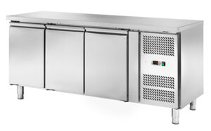 Tavolo Refrigerato Ventilato GN1/1 - AK3104BT - Temp. -18C°/-22C° - Dim. cm 179,5x70x85