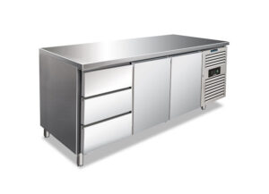 TAVOLO FRIGO REFRIGERATO POSITIVO 2 PORTE + 3 CASSETTI (3×1/3) – CXF 3130 TN – Temp. -2 °C /+8 °C Dim. Cm 179,5x70x86h