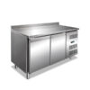 Tavolo frigo ventilato 2 porte con alzatina – GN 2200 TN – Temp. -2°C/+8°C – L136xP70xH95 cm