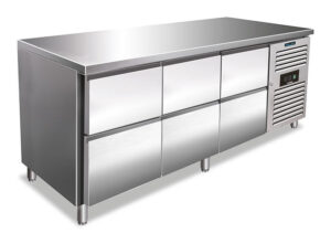 Tavolo frigo ventilato con 6 cassetti (6x1/2) – CXF 3160 TN – Temp. -2°C/+8°C – L179,5xP70xH86 cm