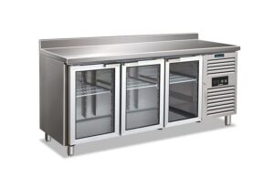 Tavolo frigo ventilato 3 porte in vetro con alzatina – CXF 3200 TNG – Temp. +2°C/+8°C – L179,5xP70xH96 cm
