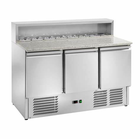 Saladette Amitek AK943P, 3 porte, piano in granito, portacondimenti 8 GN1/6